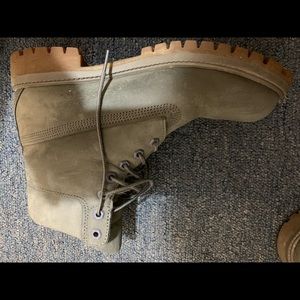 Timberland size US 9.5